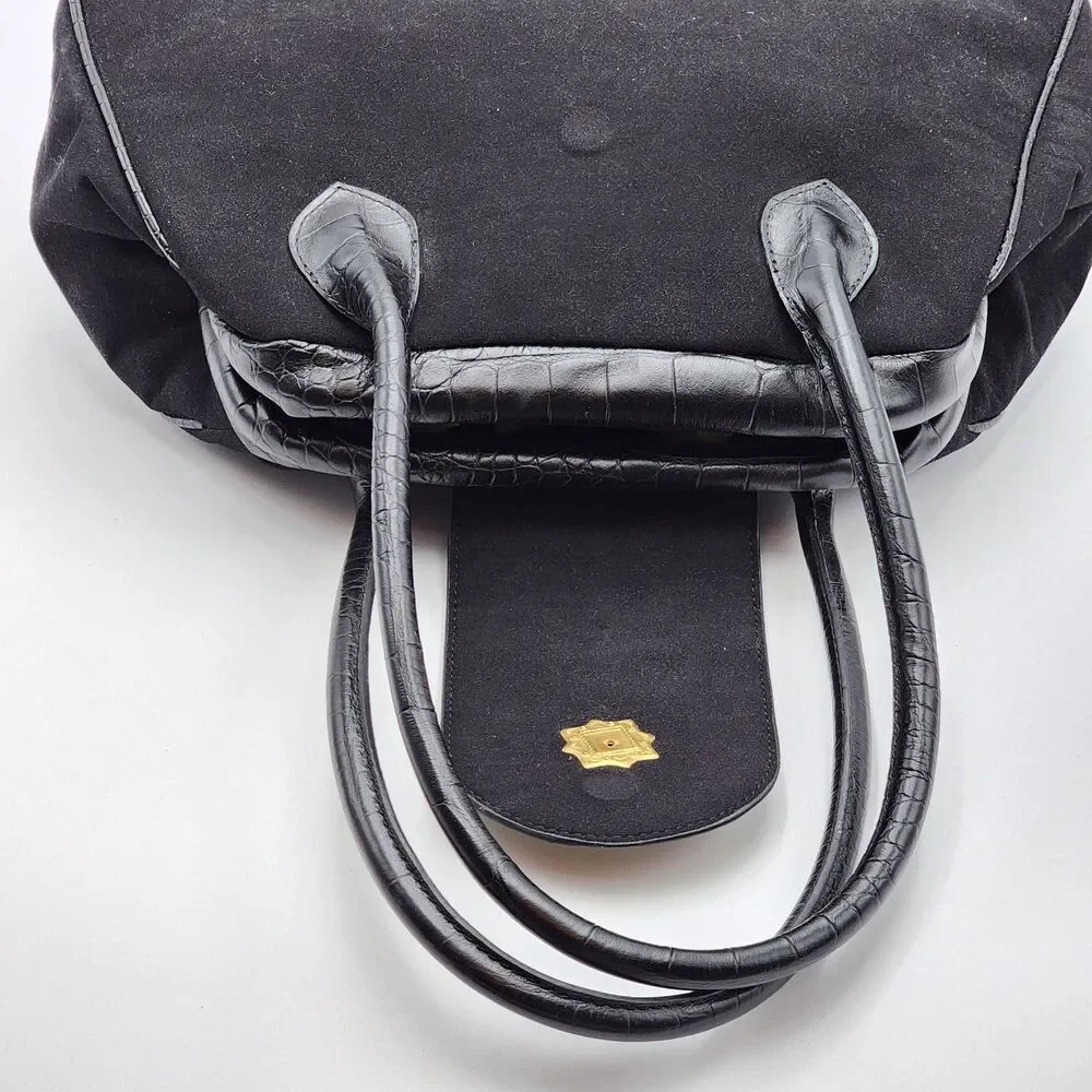 Bosom Buddy Bags Vintage Bumble Bee Medallion Hinge Doctor Bag Black Gold